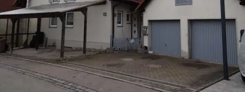 Eigentumswohnung (5 Zimmer) mit Garagenanteil