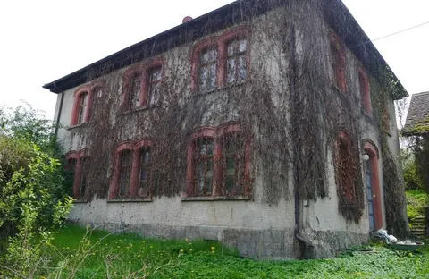 Einfamilienhaus mit Werkstatt im Denkmal