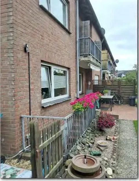 Zweifamilienhaus mit Doppelgarage