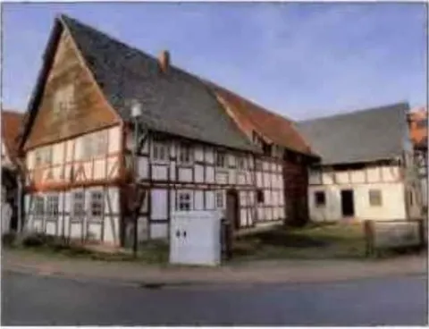 Einfamilienhaus mit Scheune
