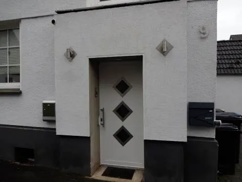 3 Eigentumswohnungen mit Garage und Gartenanteil