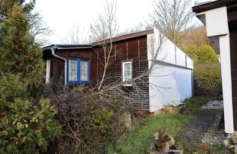 Gartenbungalow mit Grundstücksanteilen