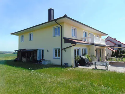 Einfamilienhaus mit Doppelgarage