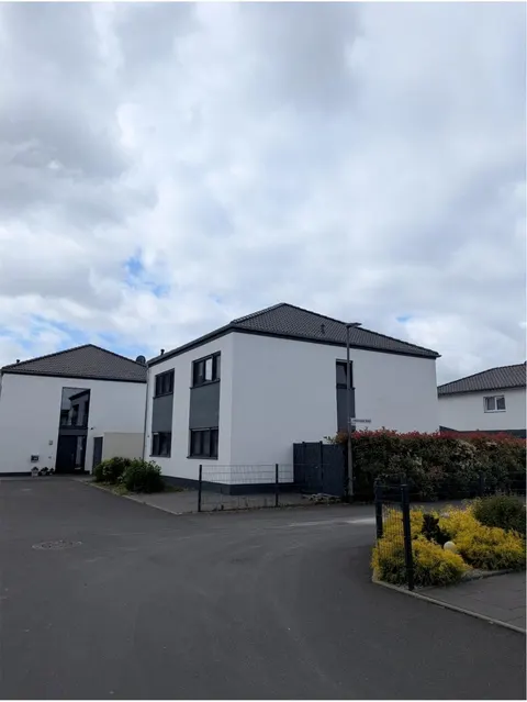 Einfamilienhaus mit Garage