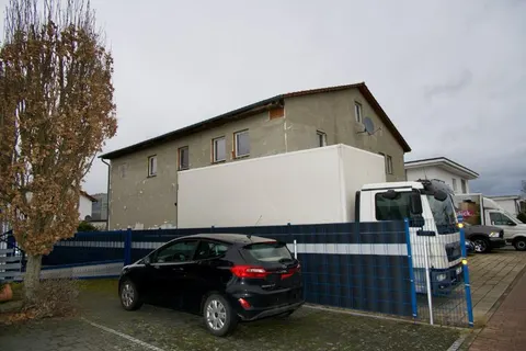 Lagerhalle mit Büro und Betriebsinhaberwohnhaus