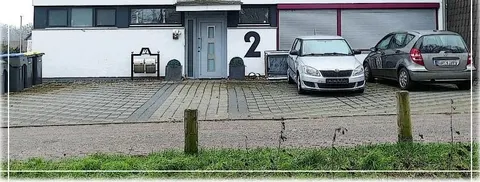 Zweifamilienhaus mit Reihenendhauslage