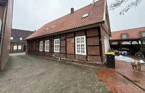 Sanierungsbedürftiges Einfamilienhaus in Fachwerkbauweise