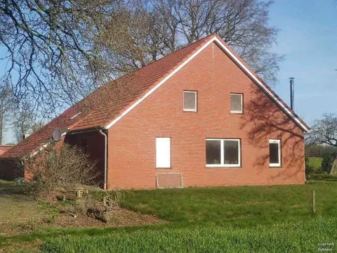 Einfamilienhaus mit Wirtschaftsbereich