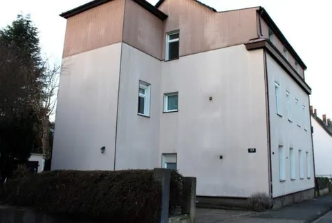 Eigentumswohnung im Dachgeschoss mit Garage