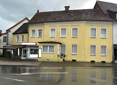 Wohn- und Geschäftshaus mit Gewerbeeinheit