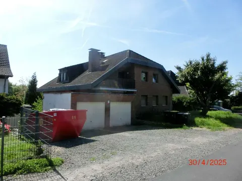 Einfamilienhaus mit Einliegerwohnung