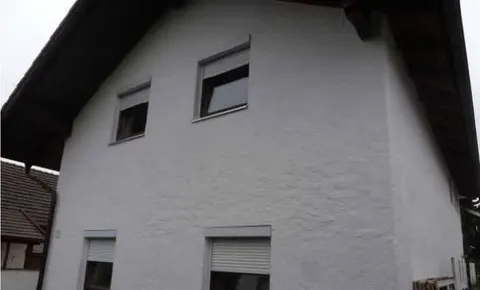 Zweifamilienhaus mit Nebengebäude