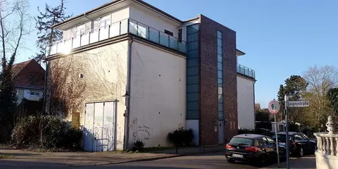 3-geschossiger Luftschutzbunker mit Lagernutzung