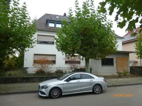 Einfamilienhaus · 2 WE · 282 m²