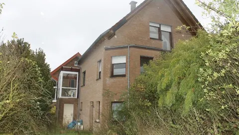 Einfamilienhaus mit Garage