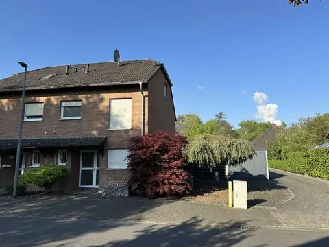 Doppelhaushälfte mit Garage