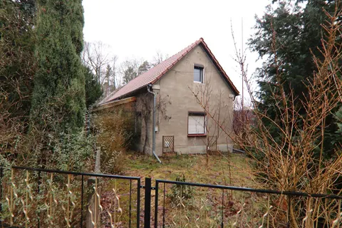Einfamilienhaus mit Wirtschaftsanbau