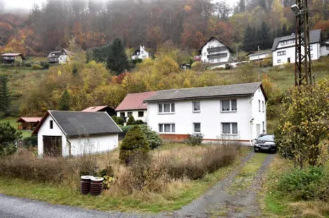 Einfamilienhaus mit Einliegerwohnung