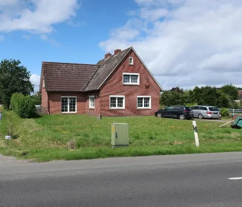 Renovierungsbedürftiges Einfamilienhaus