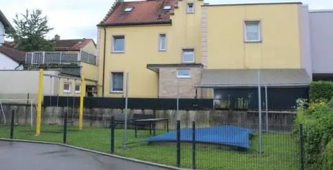 Wohn- und Geschäftshaus mit Garage in der Altstadt