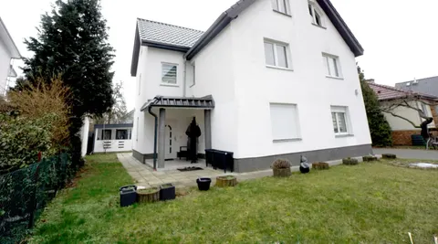 Einfamilienhaus mit Einliegerwohnung