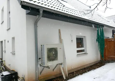 Doppelhaushälfte fertigstellungsbedürftig