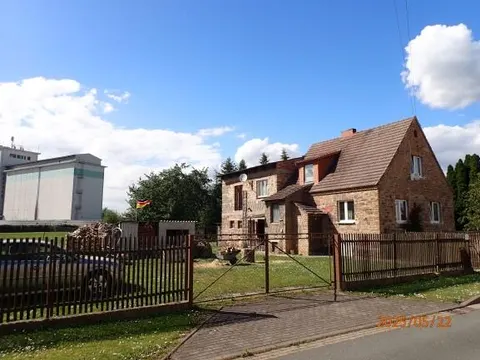 Sanierungsbedürftiges Einfamilienhaus