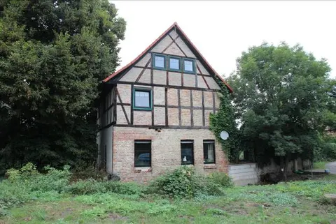 Sanierungsbedürftiges Einfamilienhaus