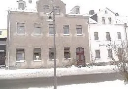 Mehrfamilienhaus mit Nebengelass