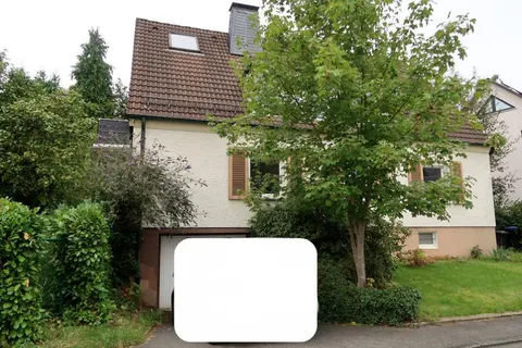Einfamilienhaus mit integrierter Garage