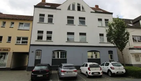 Mehrfamilienhaus (8 WE) mit Garagenanlage