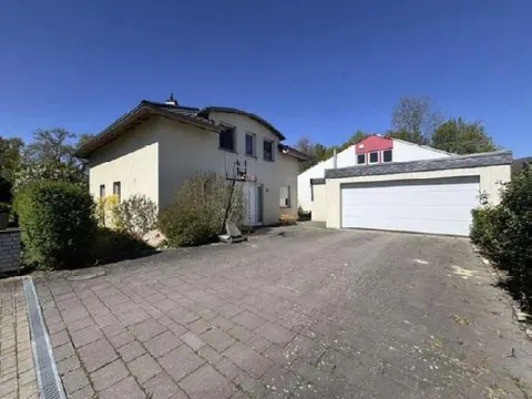 Einfamilienhaus mit Sanierungsbedarf