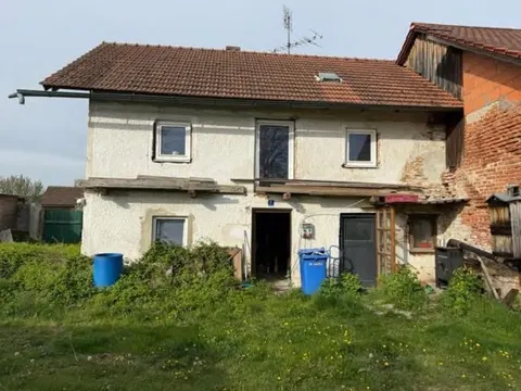 Sanierungsbedürftiges Einfamilienhaus